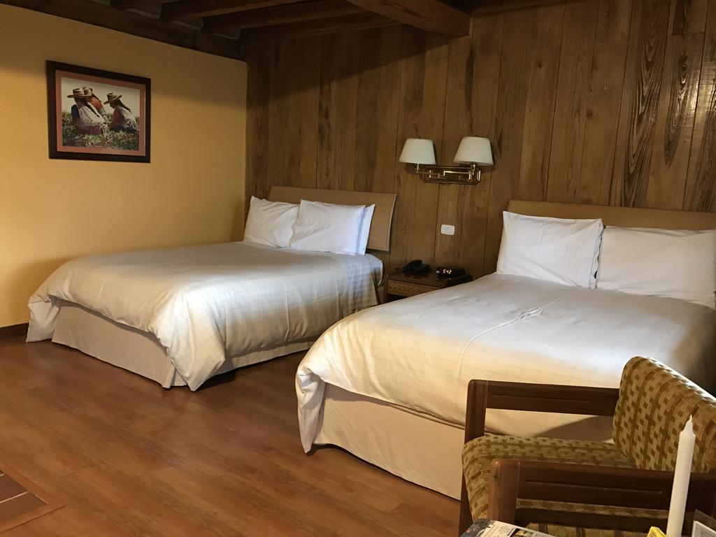 Puertolago Country Inn & Resort Отавало Экстерьер фото