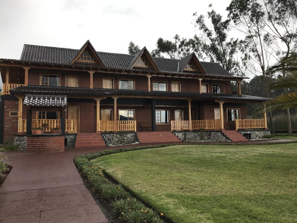 Puertolago Country Inn & Resort Отавало Экстерьер фото