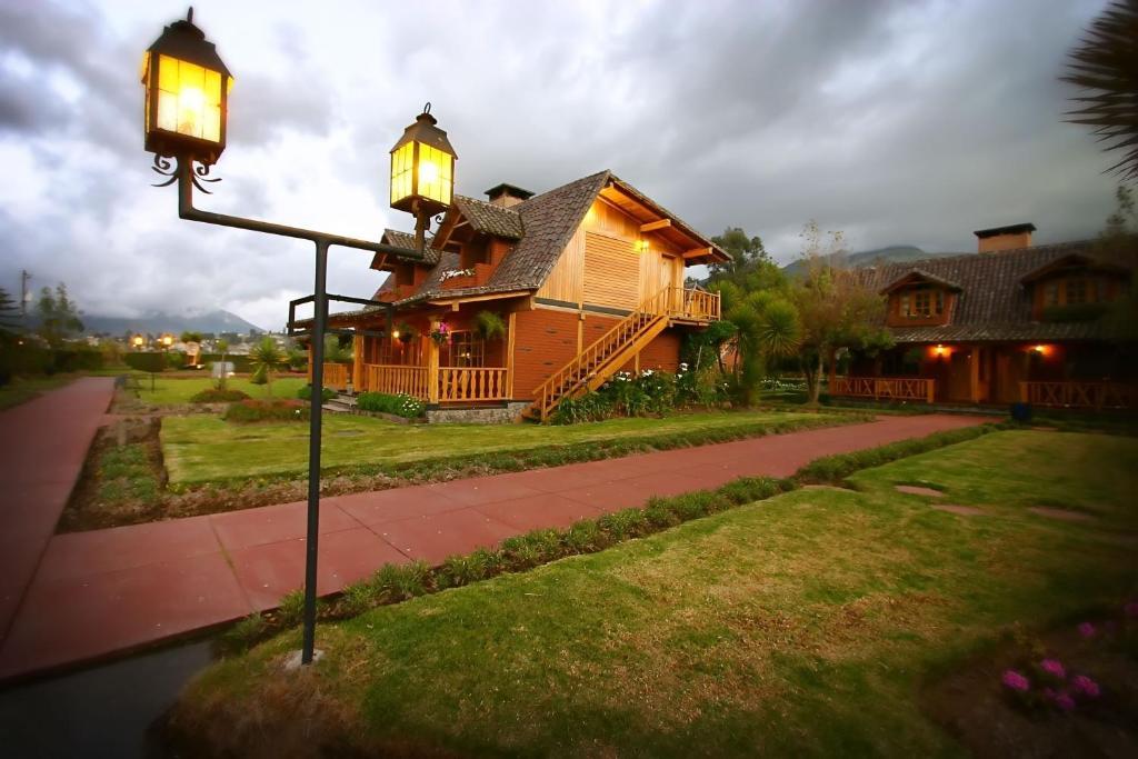 Puertolago Country Inn & Resort Отавало Экстерьер фото