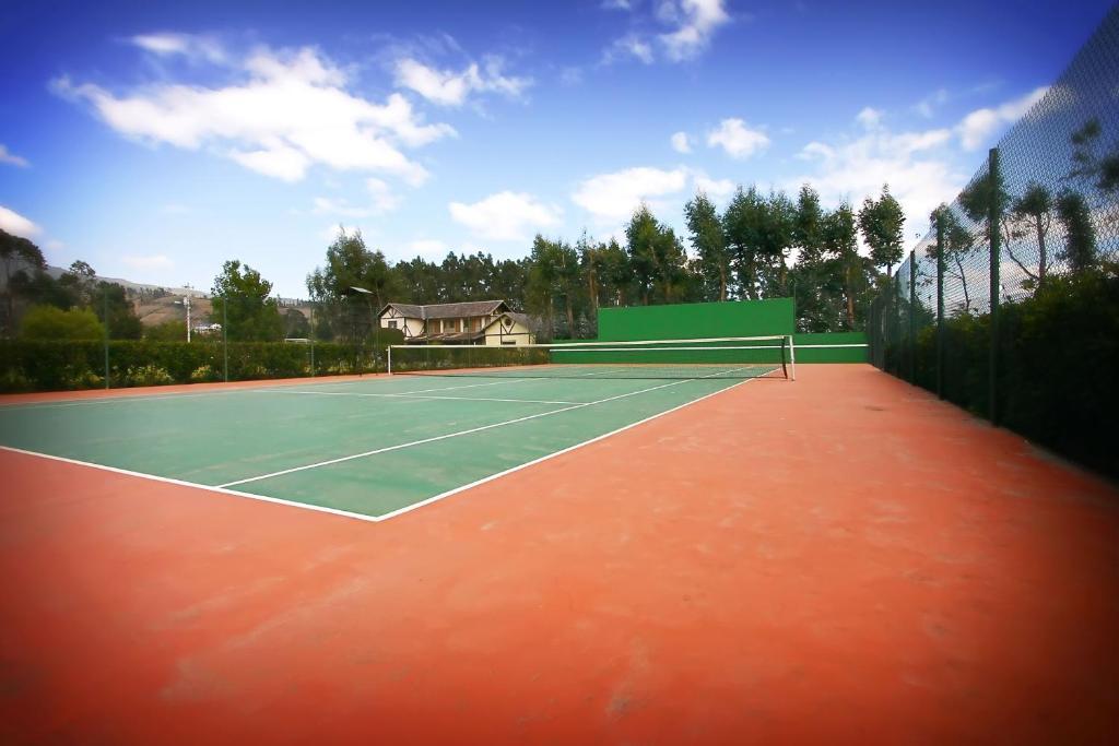 Puertolago Country Inn & Resort Отавало Экстерьер фото